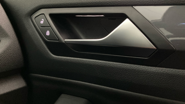 Volkswagen T-Roc 2.0 TDI EVO R-Line 5dr DSG Diesel Hatchback